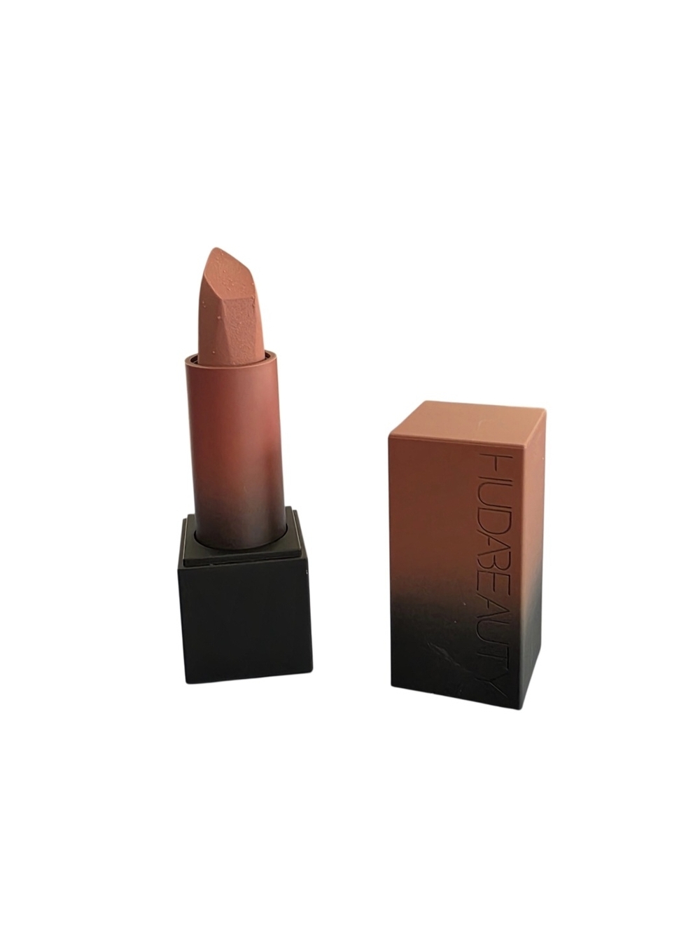NIB Huda Beauty Matte Lipstick - Interview